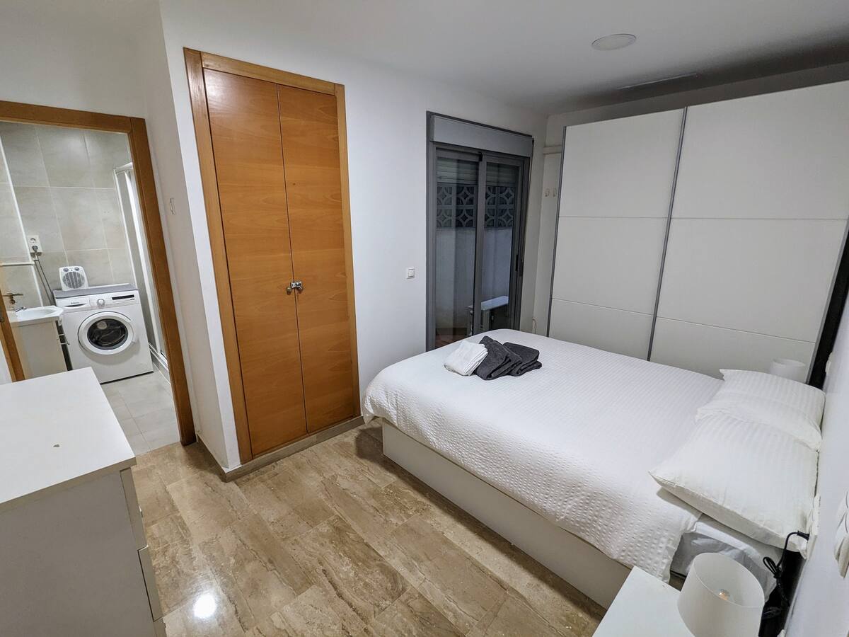 215c15ab-dbdf-464f-94f6-723722d74353